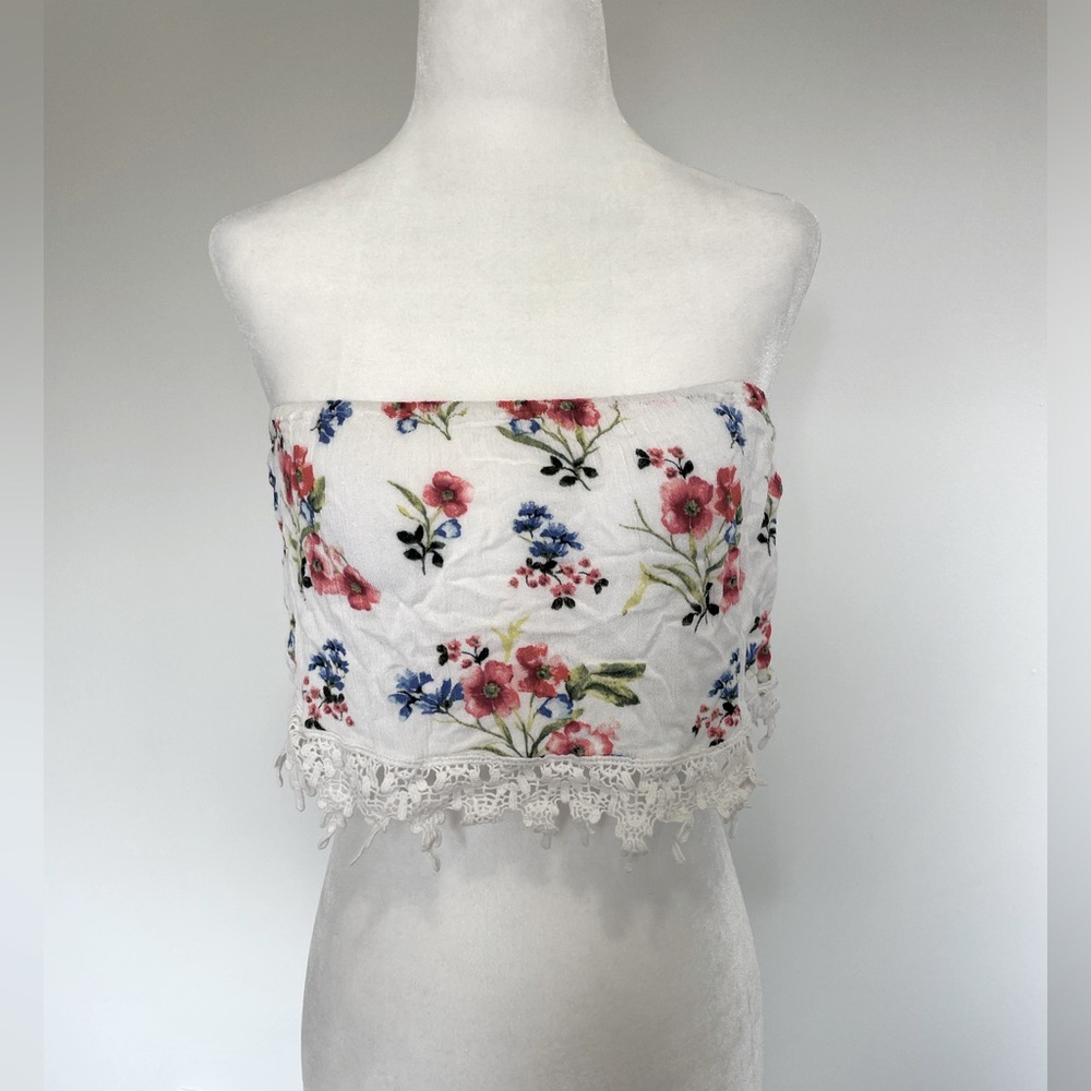 Forever 21 White Floral Bandeau Crop Strapless Top with Lace Trim - Size Medium
